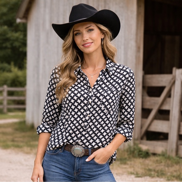 Merona Tops - Merona Black & White Geometric Print Button Front Blouse XXL